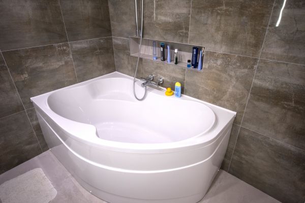 Large Bathtub Installation in Noblesville